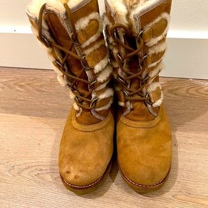 Size 7 UGG boots tan